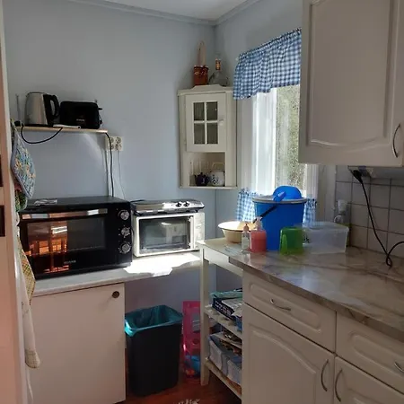 Ilmastoitu Kesaemoekki Askolassa Laehellae Porvoota Ferienhaus *