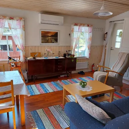 Ilmastoitu Kesaemoekki Askolassa Laehellae Porvoota Ferienhaus Askola