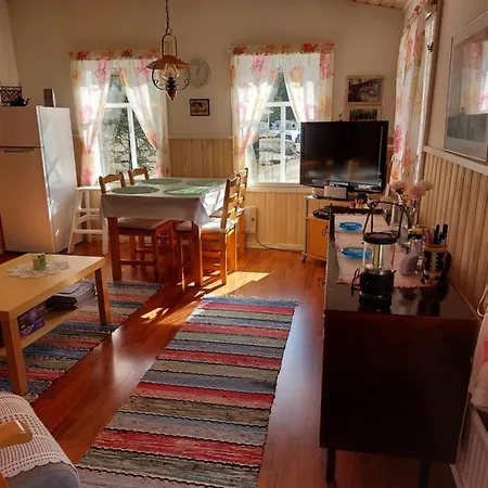 Ferienhaus Ilmastoitu Kesaemoekki Askolassa Laehellae Porvoota