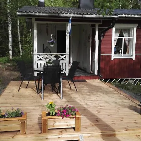 Ilmastoitu Kesaemoekki Askolassa Laehellae Porvoota