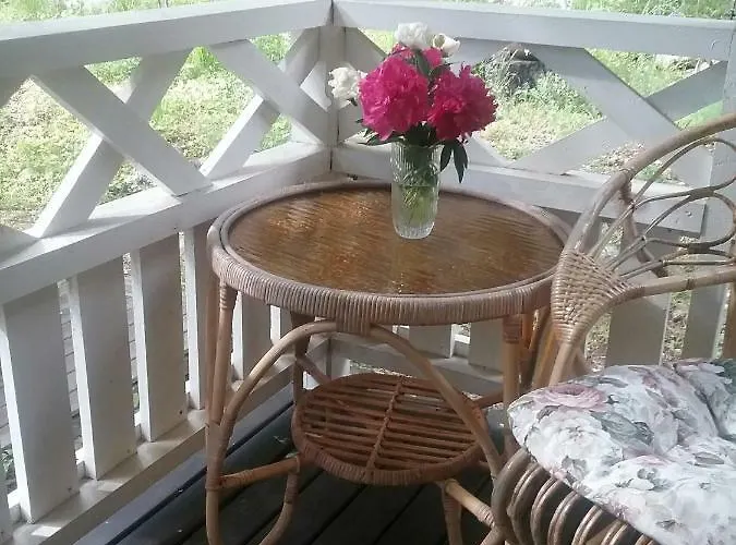 Ilmastoitu Kesaemoekki Askolassa Laehellae Porvoota